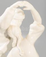 Herendi táncoló pár. Fehérmázas, jelzett, hibátlan (alátámasztási nyommal), m: 31 cm