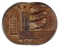 DN csigalépcsőt és ablakot ábrázoló kétoldalas bronz emlékplakett (105x82mm) T:AU