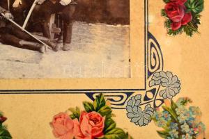 cca 1910 Huszárok csoportképe, kartonra kasírozott fotó, szecessziós és litho virágos díszítéssel, ü...