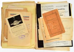 cca 1920-1960 Vegyes papírrégiség tétel, 100 db, benne reklám, céges iratok, okmányok...stb., nagyrészt háború előttiek (cca 1920-1940), de közte néhány háború utáni is.