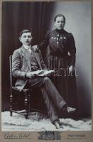 cca 1880-1910 Vegyes fotó tétel: keményhátú fotók (többségében külföldi műtermekből), portrék, város...