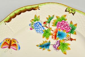 Herendi Viktória mintás süteményes kínálótál. Jelzett, kopással, d: 29,5 cm