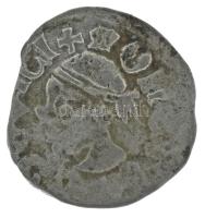 1373-1382 "szerecsenfejes" Denár Ag "I. Nagy Lajos" (0,52g) T:VF,F, patina
Hung...