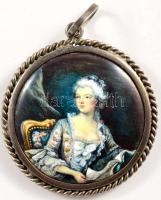 cca 19. sz. vége, Festett porcelán miniatúra portré medál, ezüst (Ag) foglalatban, jelzés nélkül, d:...