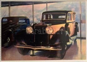 266 db modern képeslap: állatok, régi járművek, festmények stb. 4 db 100 férőhelyes fotóalbumban