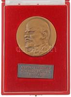 1985. "Lenin - Az eredményes pártmunkáért MSZMP Külügyminisztériumi Bizottsága" egyoldalas bronz emlékplakett dísztokban, névre szóló elismervénnyel (70mm) T:AU