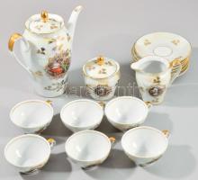 Kahla 6 személyes historizáló mintás kávés készlet, irizáló dekorral. Jelzett, teljes, egy fedél belsején kopással.