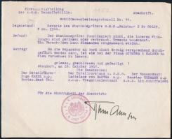 1916 Dunai Flottila.S.M. S. Balaton.  Parancs az S.M.S. Balaton egy berendezésének javítására a bécsi Siemens &amp; Halke által, mivel a fedélzeten nem javítható. A parancsot a felelős bizottság három tagja jegyezte. Az egyik a parancsnok, Demeter Rudmann Linienschiffleutnant (született 1889-ben, 1914. november 1-jén jegyezték be Linienschiffleutnantnak); a második a G.D.O., Ladislaus Bartha von Dalnokfalva Fregattenleutnant (született 1893-ban, 1916. november 1-jén jegyezték be Fregattenleutnantnak ? tíz nappal azelőtt, hogy új rangját ezen a dokumentumon feltüntette); a harmadik Hugo Karel, a távírószolgálat vezetője. Ritka hajópecséttel. // Danube Fleet,  S.M.S. Balaton Order for the repair of a piece of equipment of S.M.S. Balaton by Siemens &amp; Halke in Vienna, as it cannot be repaired on board. The ?inner windings are cracked or burnt. Reason unknown. No fault can be attributed to anyone,? the order dated October 20, 1916, states. It is signed by the three members of the commission in charge. One is the commanding officer, Linienschiffleutnant Demeter Rudmann (born in 1889, gazetted Linienschiffleutnant on November 1, 1914); the second is the G.D.O., Fregattenleutnant Ladislaus Bartha von Dalnokfalva (born in 1893, gazetted Fregattenleutnant on November 1, 1916 ? ten days before he used his new rank on this document); third one is Hugo Karel, a seaman in charge of the telegraph. K.u.K. KRIEGSMARINE * S.M. SCHIFF BALATON * This seal of the DK 5c-type (one double ring, double coat of arms) is not listed in Kalis/Kohl for S.M.S. Balaton