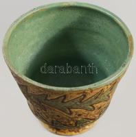 Gorka Géza (1894-1971): Kaspó. Korongozott kerámia. Felfelé szélesedő, kör alakú forma. Palástján sá...