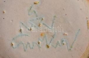 Gorka Géza (1894-1971): Kaspó. Korongozott kerámia. Felfelé szélesedő, kör alakú forma. Palástján sá...