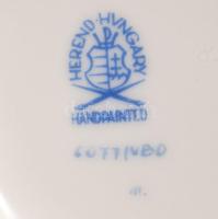 Herendi bonbonier rózsa fogóval. Jelzett, d: 8 cm, m: 7,5 cm