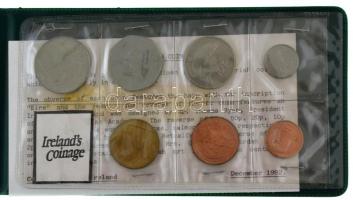 Írország 1985-1992. 1p-1P (7xklf) forgalmi összeállítás műbőr tokban T:VF Ireland 1985-1992. 1 Penny - 1 Punt / Pound (7xdiff) coin set in faux leatherette case C:VF