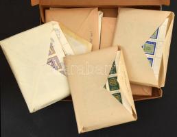 ~500 db bélyegkiállítási kisív a 70-es évekből közte kb 200 Arphila 75 (~210.000)