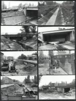 1988 Budapest, a metróvonal építése a Rákospatak és a Forgách állomás között, valamennyi kép datált, jelzett, feliratozott, 13 db vintage, ezüstzselatinos fotó, 9x14 cm