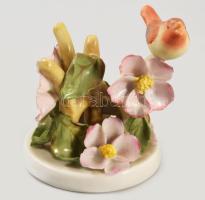 Herendi madárka virággal. Kézzel festett, jelzett, lepattanással : 9 cm