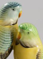 Hollóházi papagájok, kézzel festett porcelán, jelzett, hibátlan, m: 17,5 cm