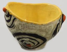 Gorka Lívia (1925-2011): Gombos váza. Jelzett, kis pattogzással és egy erős mázrepedésvonallal, d: 12 cm, m: 8,5 cm