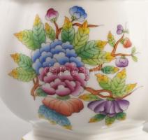 Herendi Viktória mintás fedeles edény eperfogóval. Jelzett, kézzel festett, hibátlan, 11x11x15 cm