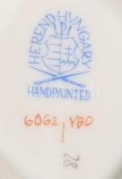 Herendi Viktória mintás fedeles edény eperfogóval. Jelzett, kézzel festett, hibátlan, 11x11x15 cm