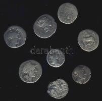 Római Köztársaság 8db ezüstpénz, többnyire koloniális veretek T:vegyes