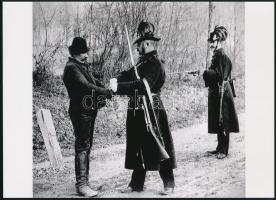 cca 1924 Csendőr járőr akció közben, 1 db modern nagyítás, jelzés nélkül, 15x21 cm