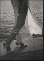 cca 1935 Dr. Csörgeő Tibor (1896-1968) budapesti fotóművész felvétele (Séta), 1 db modern nagyítás, jelzés nélkül, 21x15 cm