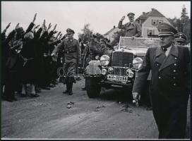 1938 Adolf Hitler bevonulása a Szudétavidékre, 1 db modern nagyítás, jelzés nélkül, 15x21 cm