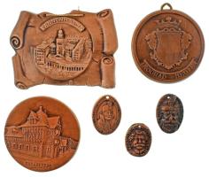 Vegyes, 6db-os kerámia plakett tétel, benne: DN "Pannonhalma" egyoldalas kerámia plakett (113x145mm) + DN "Parádfürdő" egyoldalas kerámia plakett (118mm) + DN "Nógrád megye" egyoldalas kerámia plakett (110mm) + DN "Zrínyi Miklós (1508-1566) - "Én Szigetvárnak erős őrzője voltam"" egyoldalas kerámia plakett, lyukasztva (45x62mm) + "Bethlen Gábor 1580-1629" egyoldalas kerámia plakett, hátoldalán "OZSA JÁNOS KOROND" jelöléssel, lyukasztva (43x62mm) + "Arany János 1817-1882" egyoldalas kerámia plakett, hátoldalán "OZSA JÁNOS KOROND" jelöléssel, lyukasztva (42x52mm) T:AU,XF, kis lepattogzások