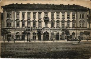 Budapest I. Willinger Udvar, Végh Lajos, Harsányi Lajos Faludi üzlete, könyvnyomda, cukrászda. Krisztina körút 85-87. (gyűrődések / creases)