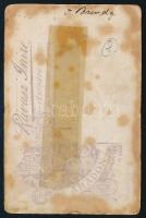 cca 1890 Elegáns fiatal férfi portréja, vizitkártya Ravasz Imre aradi műterméből, foltos, hátoldalán...