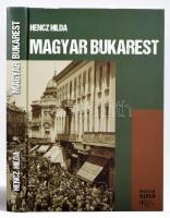 Hencz Hilda: Magyar Bukarest. Budapest-Sepsiszentgyörgy, 2016. Magyar Napló-Hármas alapítvány. 361p. Kiadói kartonált papírkötésben  "Románia nem kizárólag a román etnikumúak alkotása. A történelem során élt mellettük számos idegen és kisebbségi. A két világháború közti Nagy-Románia, bár egységes nemzetállamnak nevezi önmagát, egyike Európa legváltozatosabb etnikai palettájú országának. Kiváltképpen a városi kör volt kozmopolita, a burzsoázia pedig nagy mértékben nem román eredetű. Mélyreható kutatások szükségesek ezen etnikumok történelméről. Hencz Hilda jó példával jár elől ilyen szempontból a bukaresti magyarokról szóló könyvével. Románia fővárosa valóban magyar város volt, ahogy voltak időszakok, amikor görög, zsidó vagy éppen német volt. 1930-ban körülbelül 640 ezer lakosából 24 ezer volt magyar nemzetiségű, minden társadalmi és szakmai réteget képviselt. Alapos dokumentálással, figyelemreméltó alapossággal és szakmai szigorral rekonstruálja a szerző lépésről lépésre a bukaresti magyar közösség alakulását. Vitathatatlan történetírási siker.  Lucian Boia történész, akadémikus, a Bukaresti Egyetem tanára"