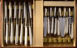 Christofle Boréal 12 személyes evőeszköz készlet, jelzett díszdobozban. Ezüstözött alpakka, jelzett,...