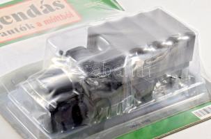 2 darab Legendás teherautók makett, Csepel D 752 tartálykocsi, Ural 375D, bontatlan