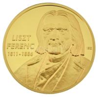 ifj. Szlávics László (1959-) 2011. "Nagy Magyarok / Liszt Ferenc" aranyozott Cu emlékérem kapszulában (40mm) T:PP