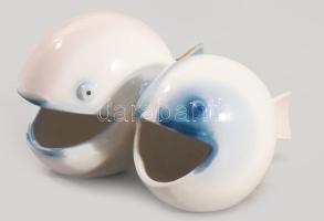 Aquincum aquazur hal pár. Terv.: Ősz Szabó Antónia. Jelzett, hibátlan, 9x5,5 cm /// Aquincum Aquazur Pair of Fish. Design by Antónia Ősz-Szabó. Signed, flawless, 9 × 5.5 cm.