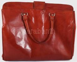 Tevebőr utazótáska, jelzett, kopással, 45x35 cm