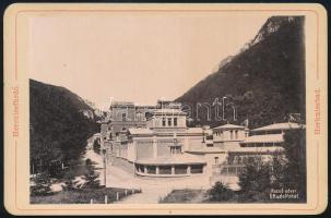 ca 1890 Herkulesfürdő, Erdély. (Baile Herculeane) Rezső udvar kabinetfotó. 16x11 cm / Ruldofshof