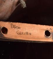 Dien Gizella (1906-2010): Nő korsóval. Jelzett, bronz, m: 44,5 cm