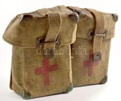 Katonai elsősegély- / tölténytáska, övre vagy szíjra akasztható, kissé viseltes állapotban, kb. 21x16x8 cm