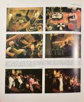 Monti, Raffaele: Bottega Fellini. Fotografie di Gabriele Stocchi. Roma, 1981, De Luca Editore. Kiadó...