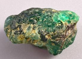 Nyers smaragd rög, 26,3ct