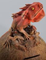 Kókusz persely, gyík figurával, m: 25 cm