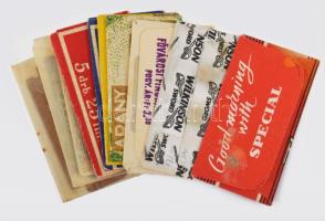 11 db borotvapenge (Arany Club Extra, Piramis, Figaro, stb.), műanyag tokban