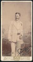 1892 Elegáns úr teniszütővel, keményhátú fotó Letzter és Keglovich szegedi műterméből, a képen dedikációval, 15x7,5 cm