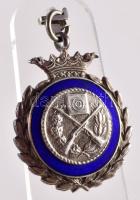 1952 Vadász témájú zománcozott ezüst (Ag) függő, jelzett, bruttó 13g