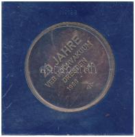 Németország DN "1654. Kísérlet a Magdeburgi féltekékkel / 20 éves a VEB Hochvakuum - Dresden 1960-1980" kétoldalas bronz emlékérem műanyag tokban (40mm) T:AU, patina, karcos tok, verőtő-hiba Germany ND "1654. Versuch mit den Magdeburger Halbkugeln / 20 Jahre veb Hochvakuum Dresden 1960-1980" (1654. Experiment with the Magdeburg hemispheres / 20 years of Hochvakuum Dresden 1960-1980) two-sided bronze commemorative medallion in plastic case (40mm) C:AU, patina, scratch on the case, die-error