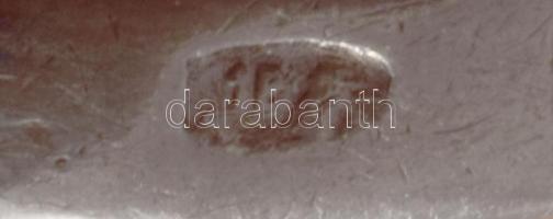 Ezüst (Ag) háromköves gyűrű, jelzett, méret: 62, bruttó: 2,4 g