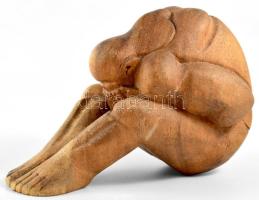 Búslakodó. Fa szobor, 20x14 cm