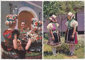23 db MODERN népviseletes képeslap / 23 MODERN postcards with traditional costumes, folklore