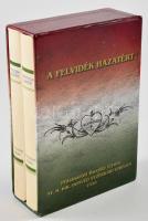 Pilismaróti Bozóky Gyula: A Felvidék hazatért / Kárpátalja hazatért. Bp., 2008, Magánkiadás. Irredenta kiadvány, az eredeti 1938-1939-es kiadás reprintje. Kiadói kartonált papírkötésben, kiadói védőtokban, újszerű állapotban.